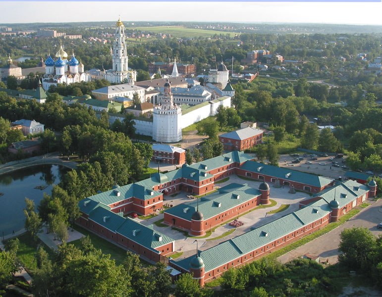 Сергиево-Посадский музей-заповедник и Св.-Троицкая Сергиева Лавра с высоты птичьего полёта Сергиево-Посадский музей-заповедник и Лавра с высоты птичьего полёта