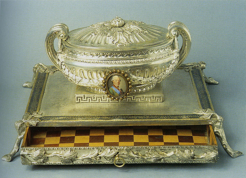 Чернильный прибор. Дрезден. Вторая половина XVIII в. 