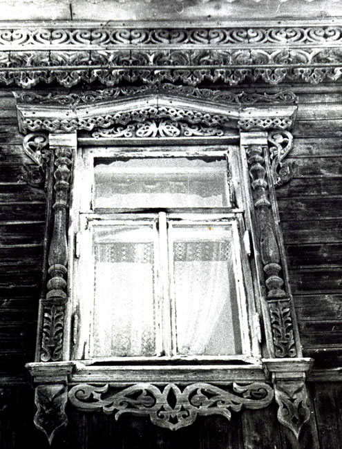 Рис. 9.Наличник окна. к. ХIХ в. ул. Суворова (бывш. Штатная Правая)