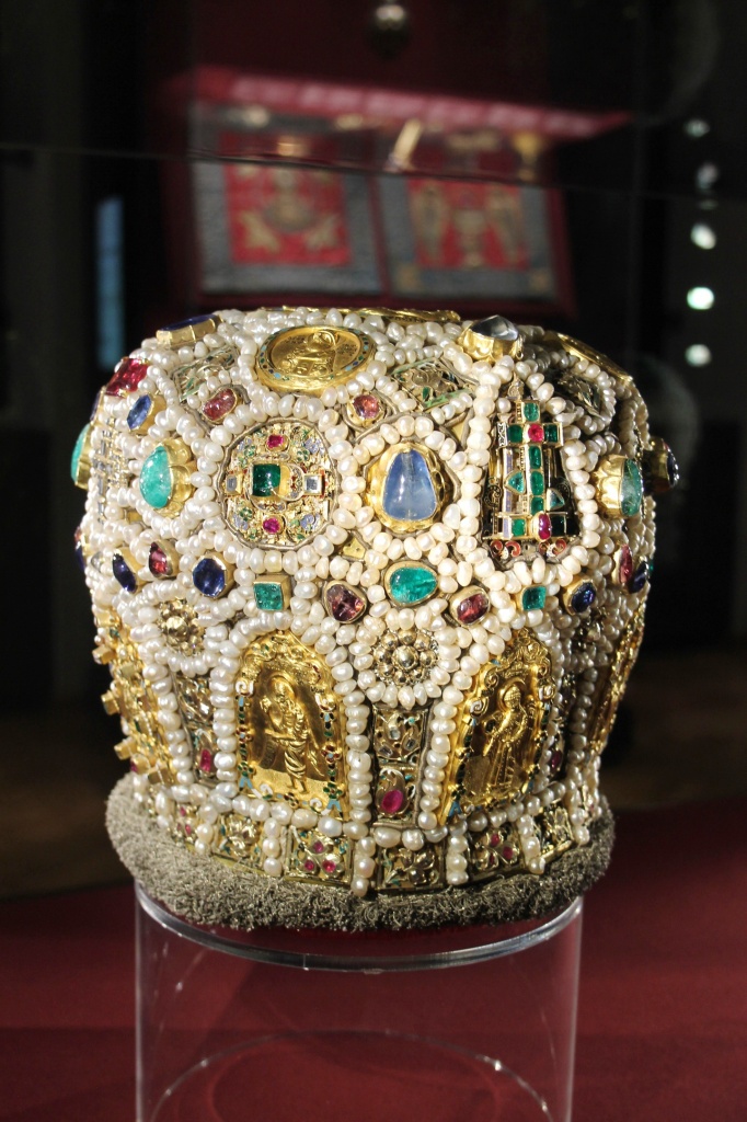 Митра. Россия. 1620-е годы - середина XVIII века oGqepW0WpKs_.jpg