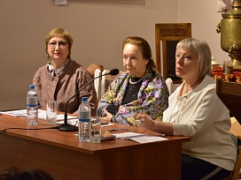 Зав. отделом «История и культура Сергиево-Посадского края XX-XXI вв.» Елена Викторовна Видная,<br> Учёный секретарь СПМЗ Татьяна Николаевна Манушина, <br>Зам. генерального директора СПМЗ по научной работе Светлана Викторовна Николаева
