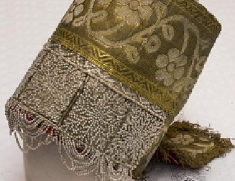  Праздничный головной убор и «большой наряд» девушки брачного возраста Русского Севера 